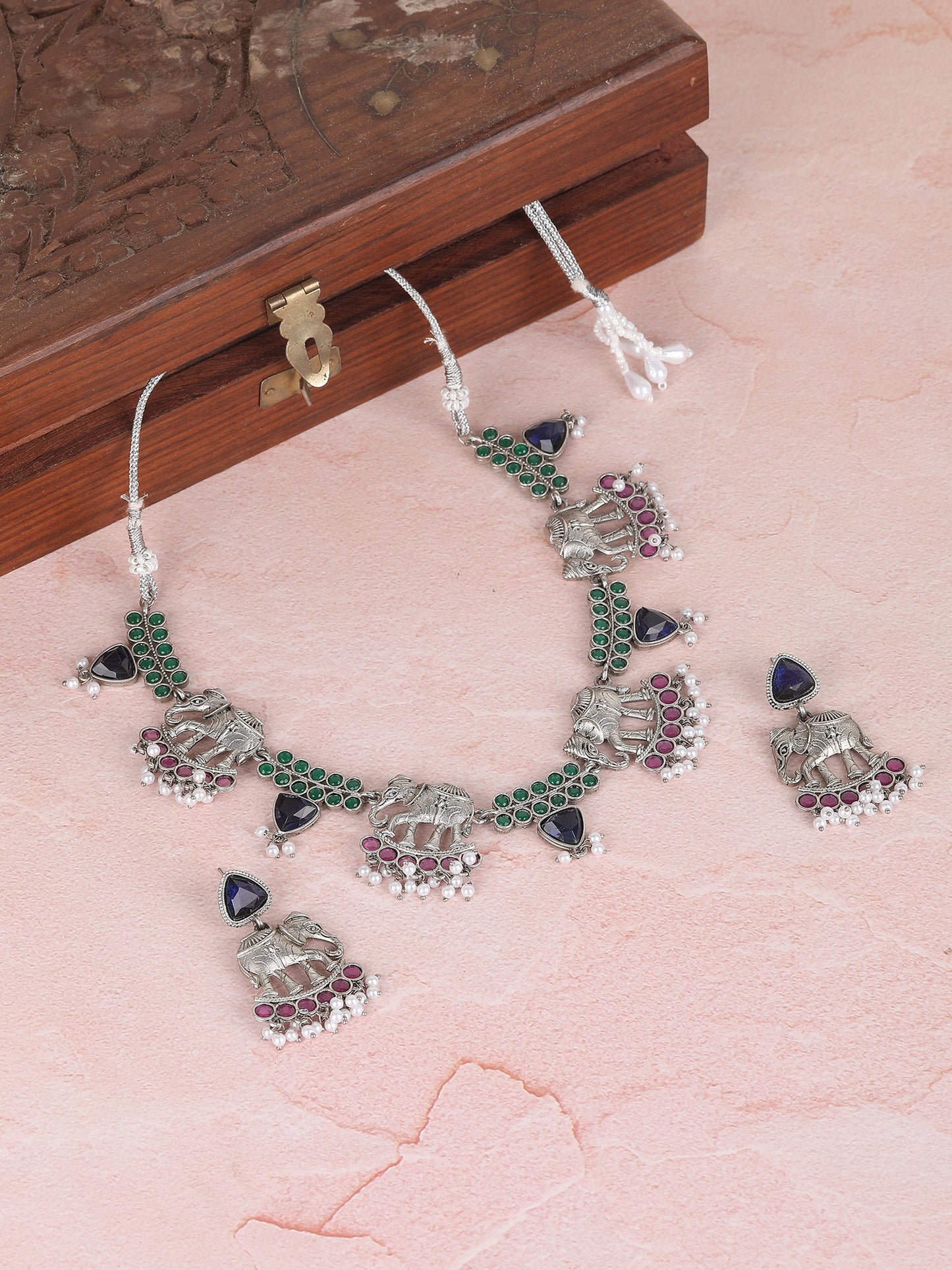 Silver-Plated Elephant Motif Necklace Set with Earrings
