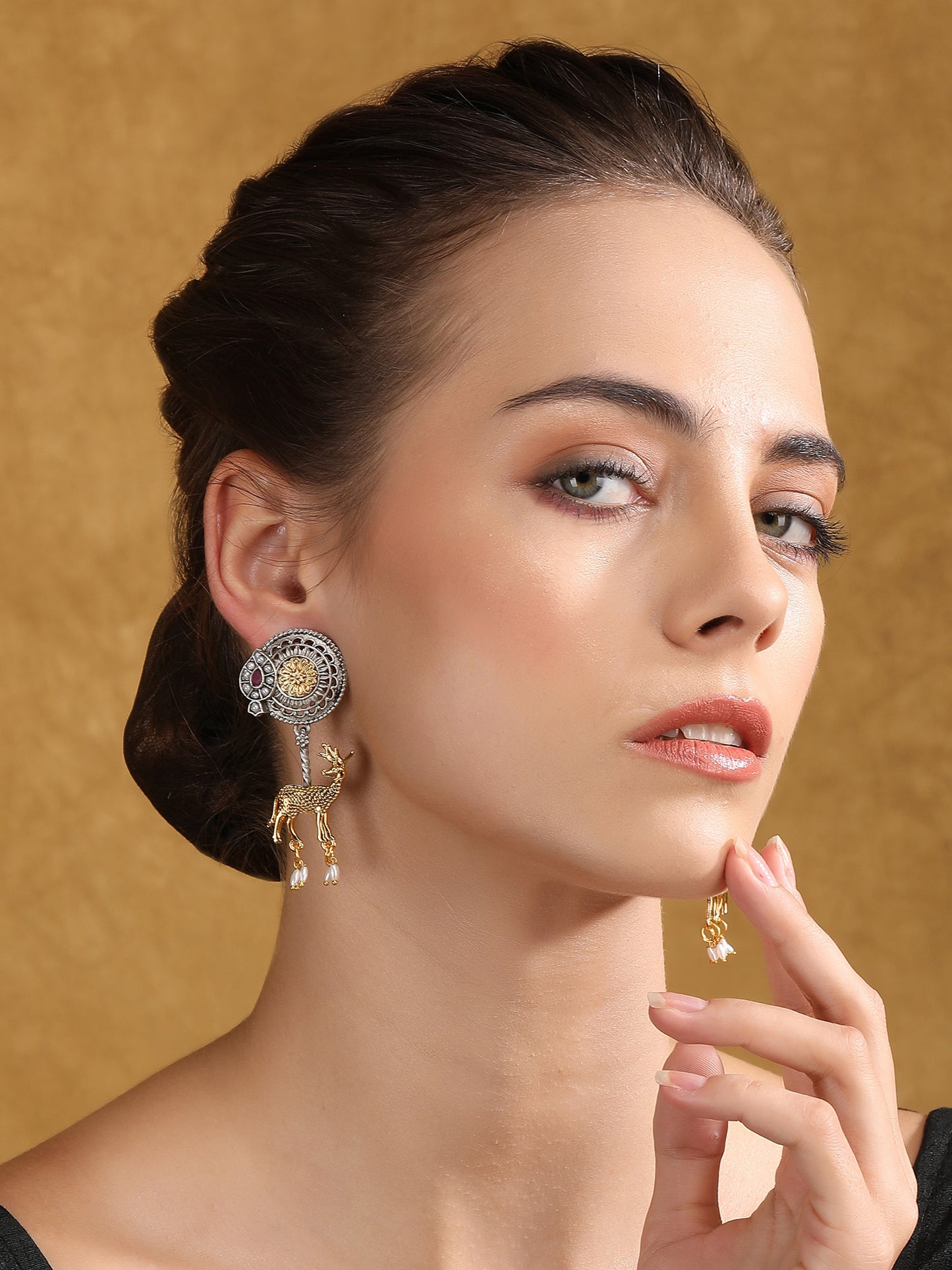 Elegant Dual-Tone Deer Motif Earrings with Pearl Drops