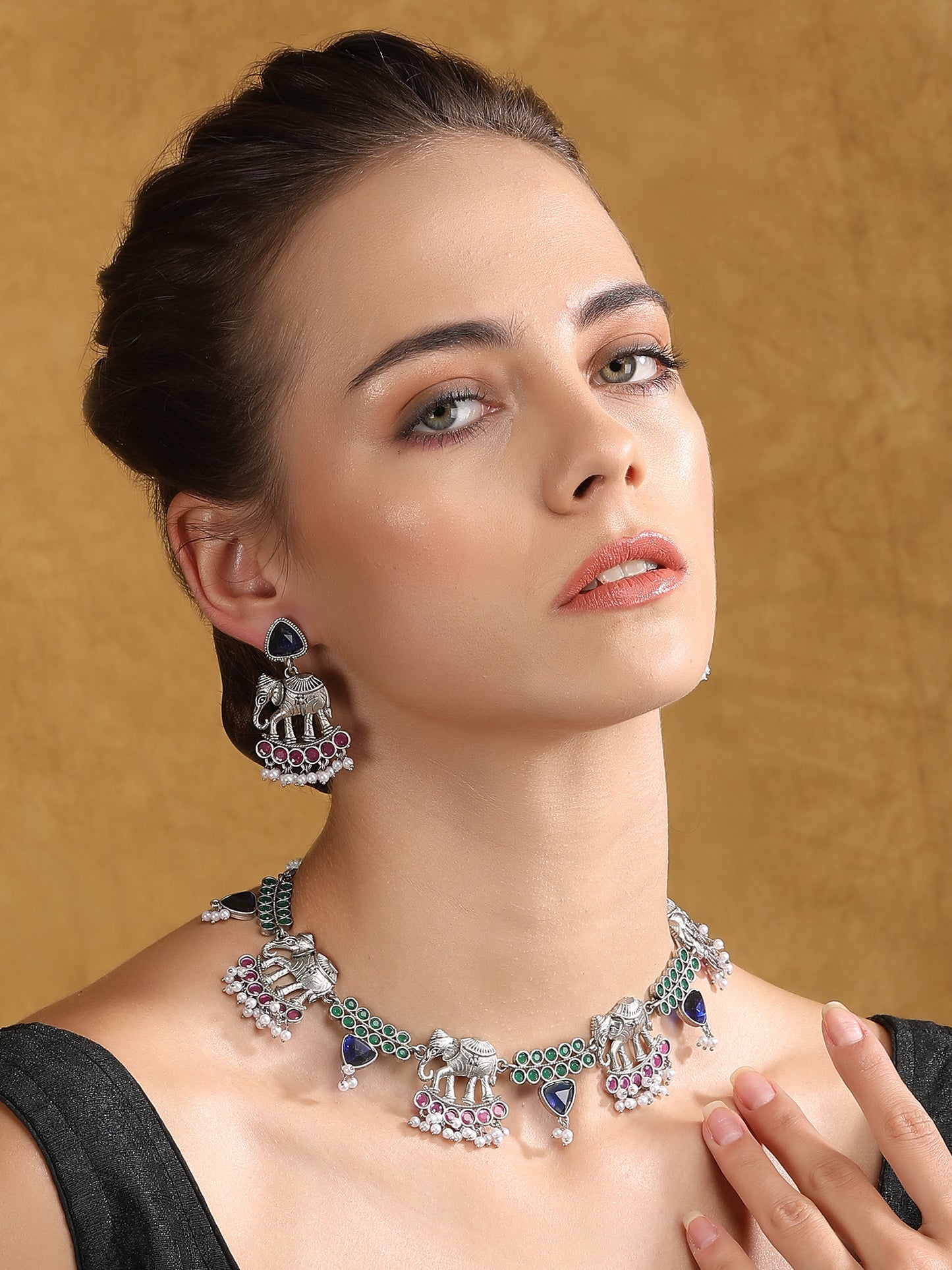 Silver-Plated Elephant Motif Necklace Set with Earrings