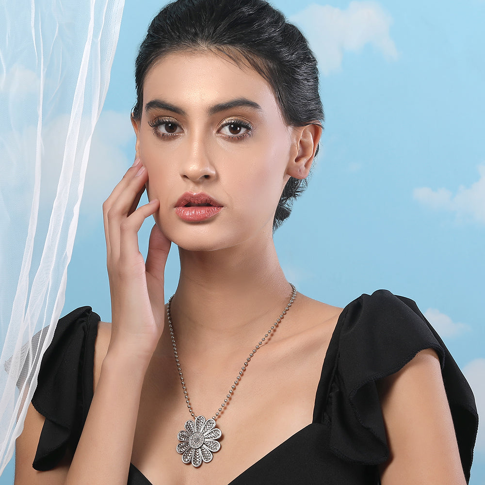 Antique Silver Floral Pendant Necklace