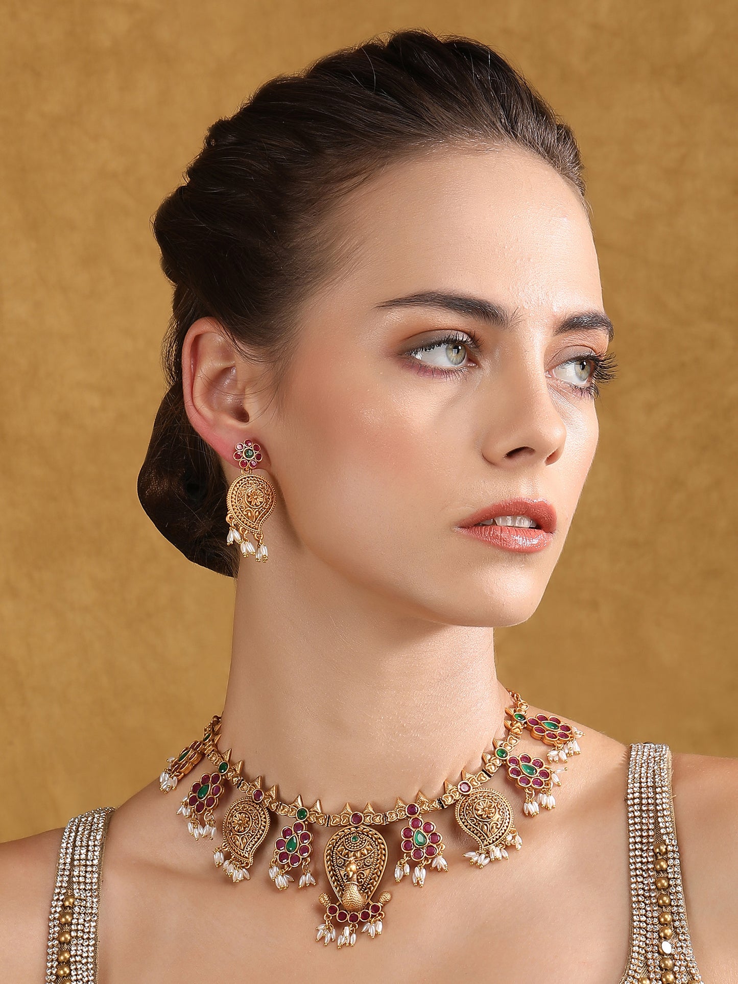 Antique Gold-Plated Temple Jewelry Necklace Set