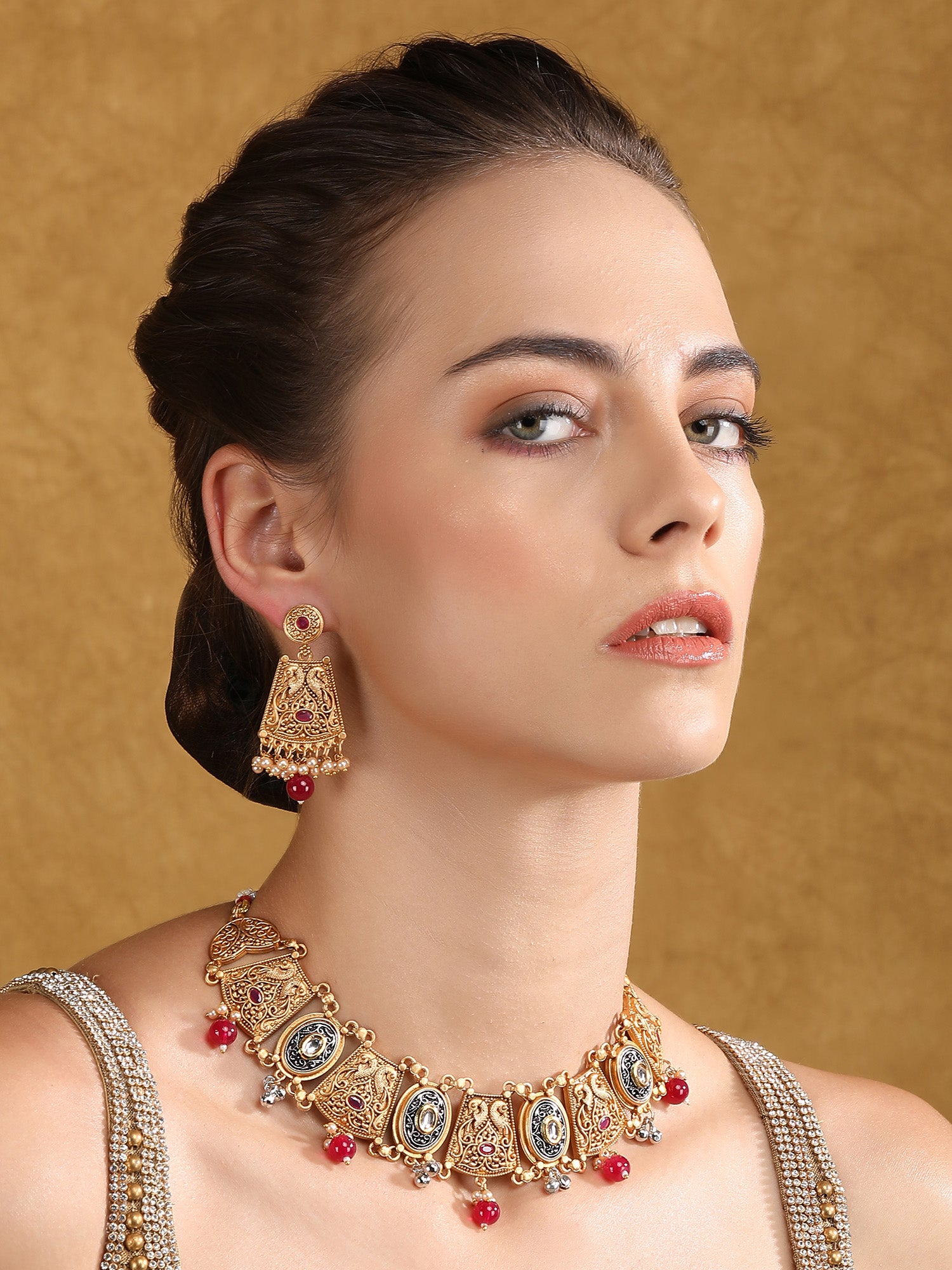 Antique Gold-Plated Temple Necklace Set with Kundan and Pearl Beads