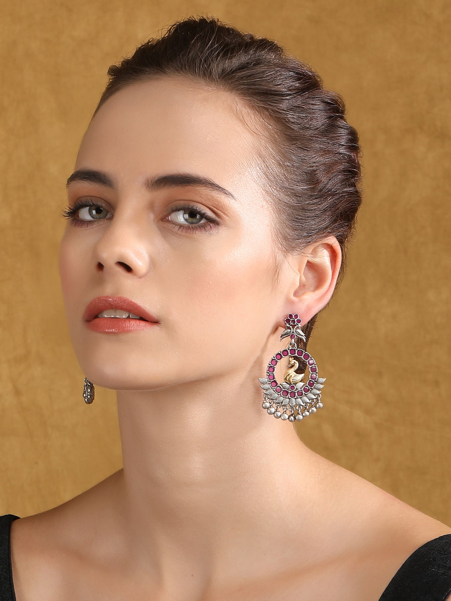 Antique Silver-Plated Swan Motif Earrings with Pink Stones