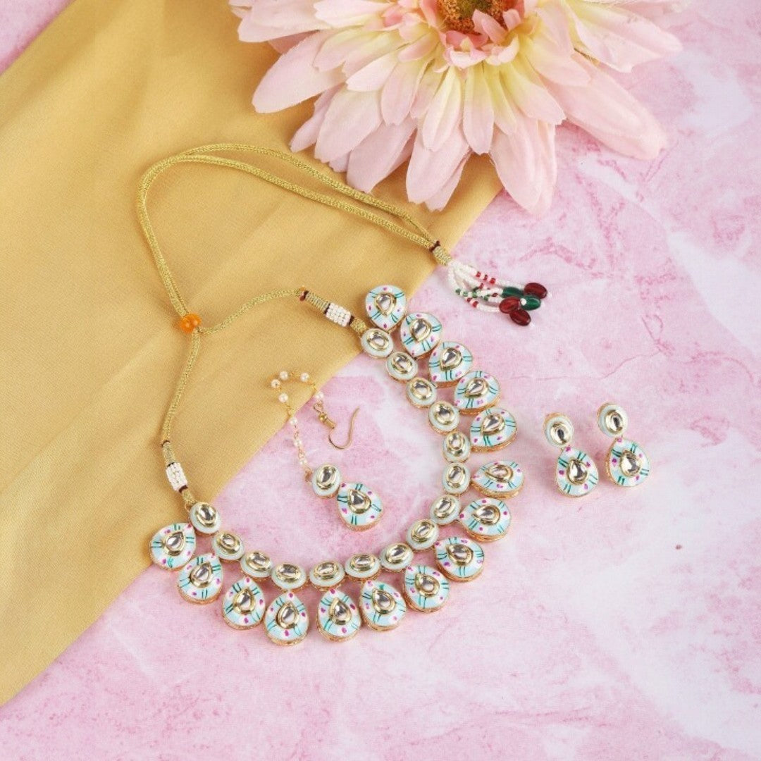 Gold Plated Kundan Wedding Necklace Set, Earrings & Maang Tikka